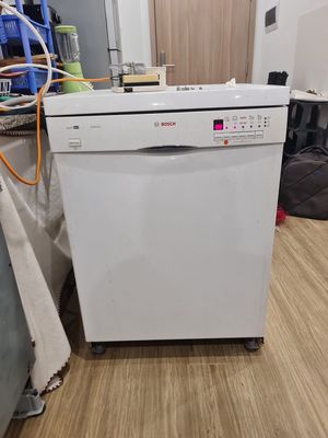 Máy bosch-16 bộ còn 8 tháng bảo hàng. Mua bán Nội thất, đồ gia dụng khác tại Quận Ba Đình Hà Nội được đăng bởi MINH ANH