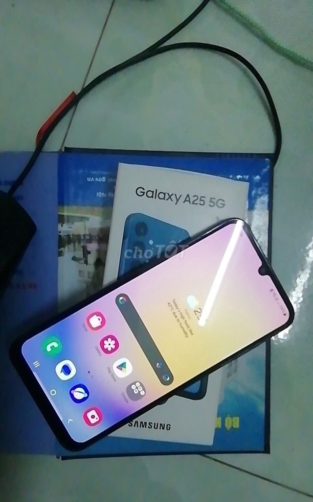 Samsung Galaxy A25 5G Xanh Đã qua sử dụng. Mua bán Điện thoại tại Quận Long Biên Hà Nội được đăng bởi おとめ座ひなたぼっこ hình 1