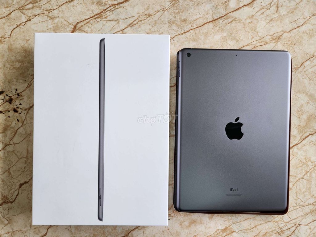 Ipad Gen 9 kích 1 tháng pin 100% bán hoặc đổi