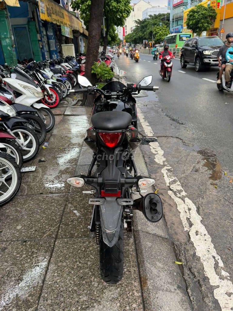 Сузуки GSX 150 2020 Черный, 90% новый