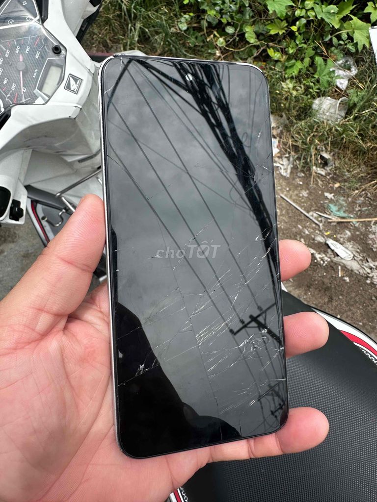 Tecno Spark Go 1 Trắng Hỏng pin, nứt màn. Mua bán Điện thoại tại Huyện Hóc Môn Tp Hồ Chí Minh được đăng bởi Tran Đat hình 1