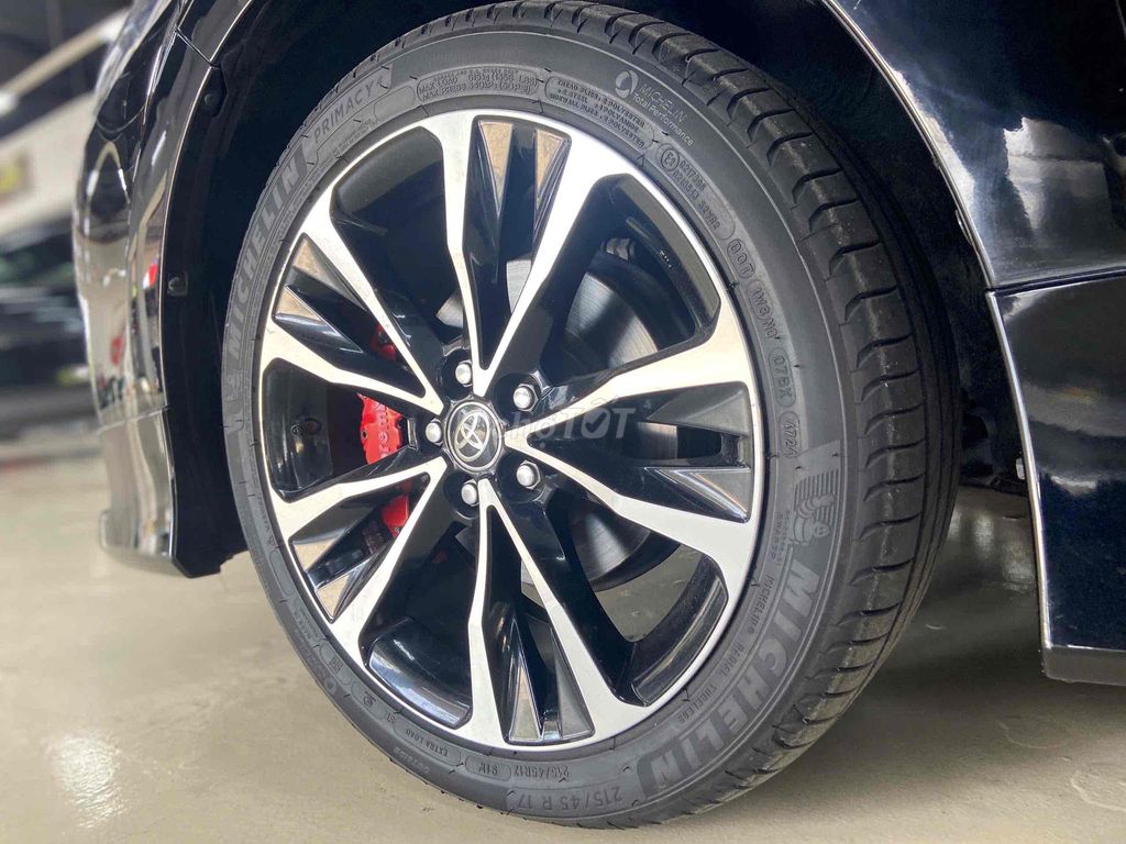 Toyota Corolla Altis 2017 2.0V màu đen - 13000 km. Mua bán Ô tô tại Thành phố Thủ Đức Tp Hồ Chí Minh được đăng bởi Hữu Phúc hình 10