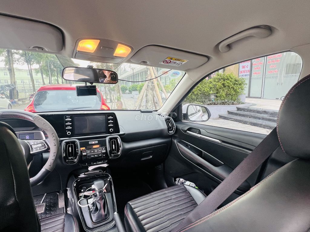 KIA Sonet 2022 Luxury 3v Trắng, xe gia đình. Mua bán Ô tô tại Quận Long Biên Hà Nội được đăng bởi Nhan Le hình 8