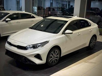 KIA K3 giảm giá cực sốc
