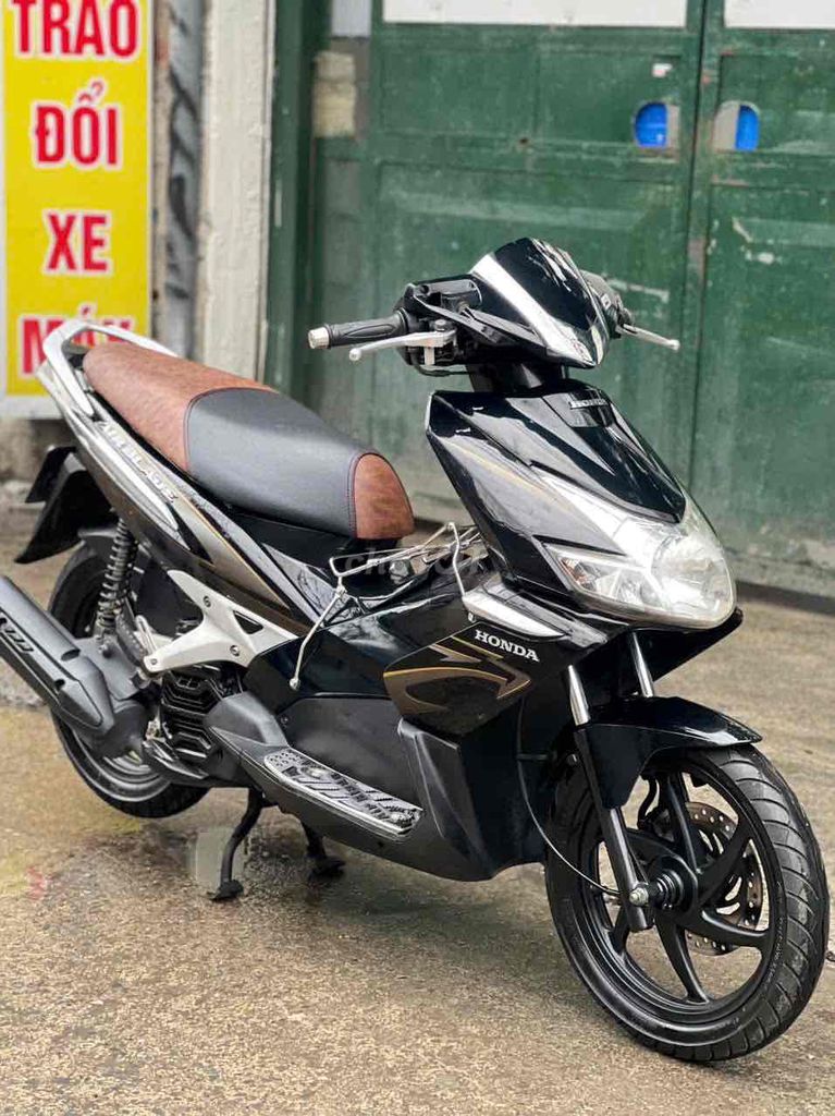 Airblade Fi kim phun điện tử Vành 6 Lan Nẹp mạ. Mua bán Xe máy tại Quận Nam Từ Liêm Hà Nội được đăng bởi E Hằng hình 4