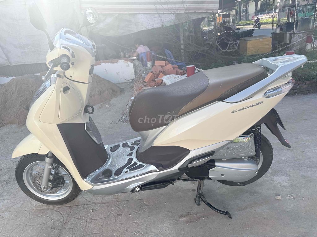 Honda Lead 2017 Trắng kem. Mua bán Xe máy tại Quận Ninh Kiều Cần Thơ được đăng bởi CHXM HƯNG 39  Bán Trả Góp hình 3