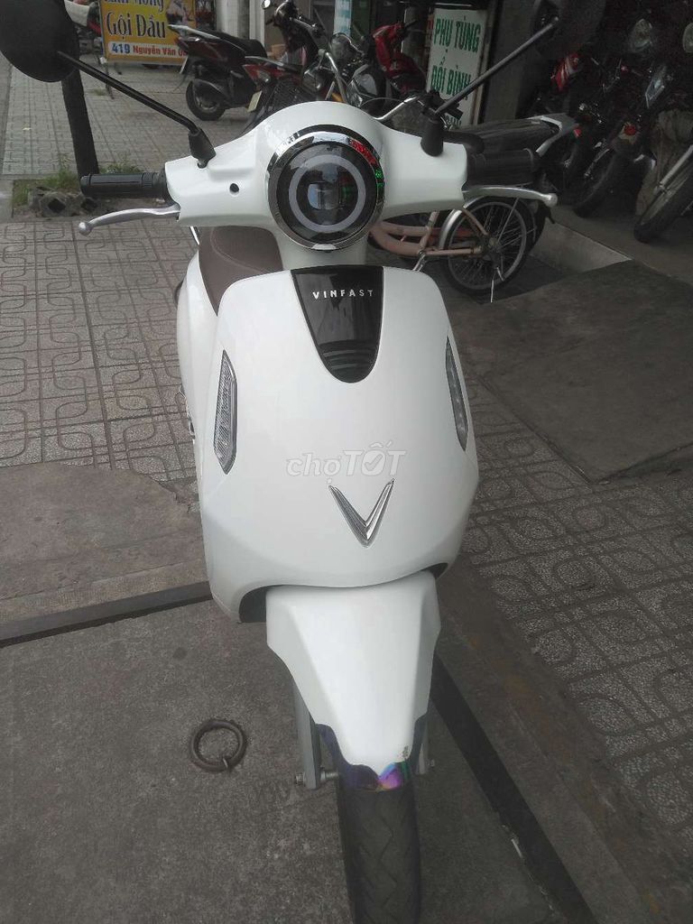 Xe máy điện VinFast EVO 200 Lite Trắng. Mua bán Xe điện tại Quận 12 Tp Hồ Chí Minh được đăng bởi Nguyễn Văn Phương  hình 2