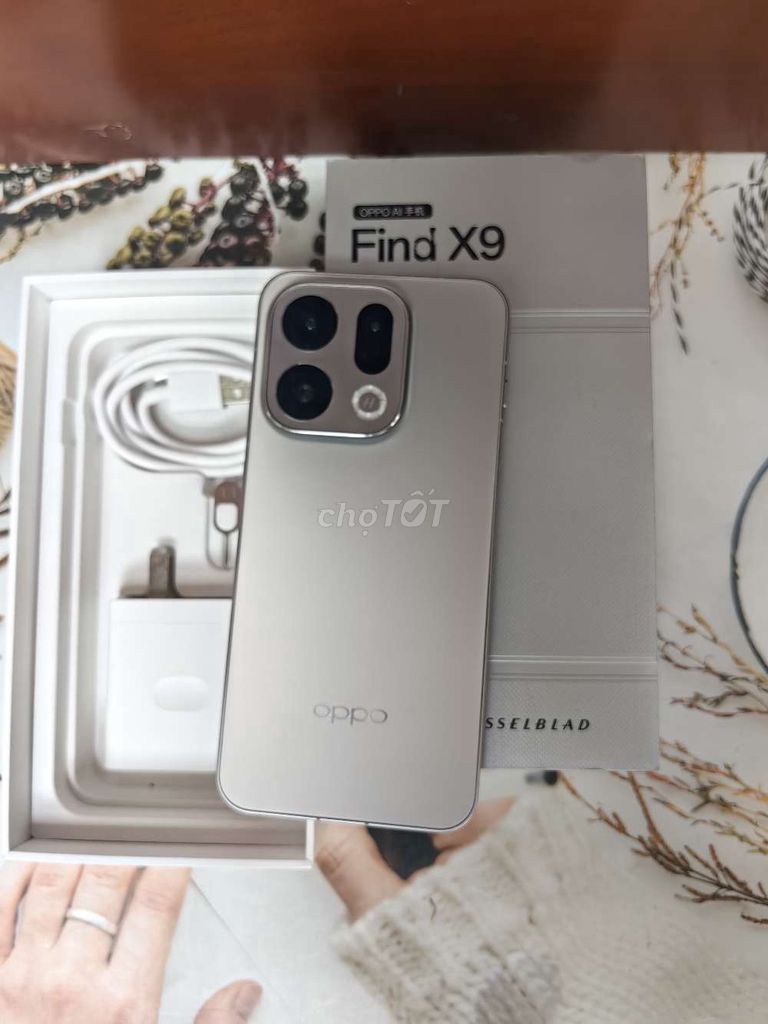 Oppo Find X9 16/256g fullbox. Mua bán Điện thoại tại Quận Hoàng Mai Hà Nội được đăng bởi LongHung Mobile hình 1