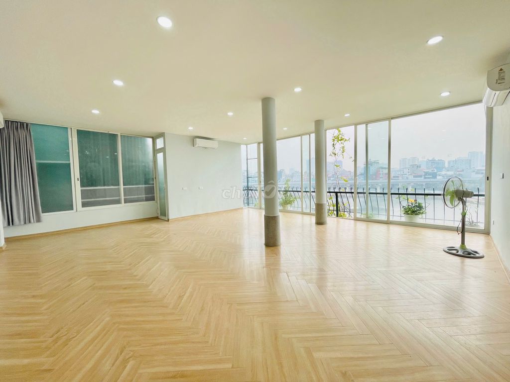 Cho thuê văn phòng Mai Anh Tuấn 120m2 22tr view hồ chia sẵn 3 phòng