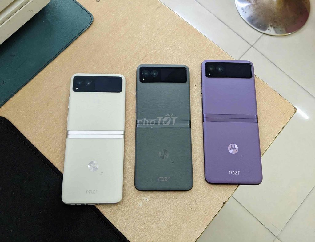 motorola Razr 40s 2sim (8/256gb) zin đẹp | Trả gop. Mua bán Điện thoại tại Quận 11 Tp Hồ Chí Minh được đăng bởi Thành Đạt Quận 11 hình 1