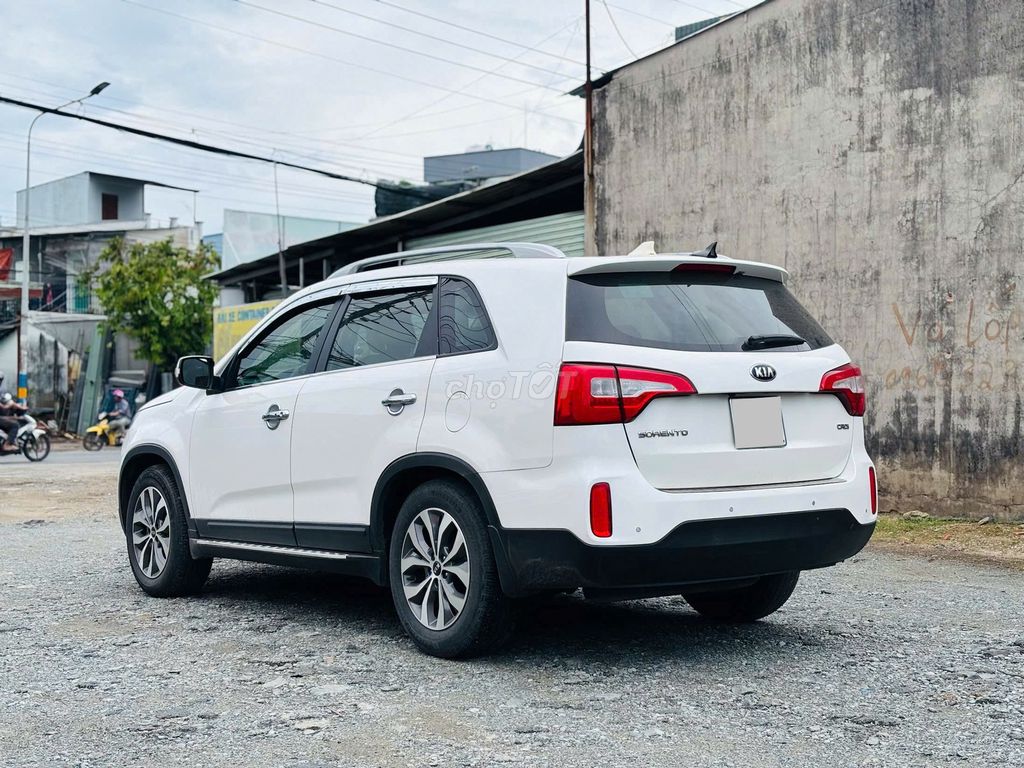 Kia Sorento Dầu 2.2 DATH 2017 (Full) -12v km. Mua bán Ô tô tại Thành phố Dĩ An Bình Dương được đăng bởi Siêu Thị Ô Tô Bình Dương  hình 5