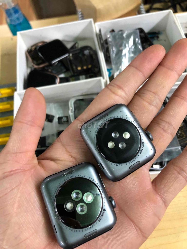 Main Apple Watch seri 3 42mm full bao lắp. Mua bán Thiết bị đeo thông minh tại Quận Bình Thạnh Tp Hồ Chí Minh được đăng bởi Đông Mobile hình 1