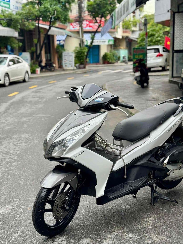 Honda Air Blade 2014 Бело-черный - Госномер 43