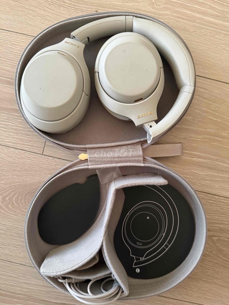 Tai nghe Sony WH-1000XM4 Xám. Mua bán Tivi, Âm thanh tại Quận Ngũ Hành Sơn Đà Nẵng được đăng bởi Nguyễn Thế Đô hình 1