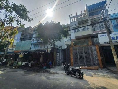 Biệt thự View Công viên sát Văn phòng CC Nhà Rồng Lê Thị Riêng Q12. Mua bán nhà ở tại Quận 12 Tp Hồ Chí Minh được đăng bởi CHUYÊN TRANG NHÀ ĐẤT CƯỜNG NGUYỄN
