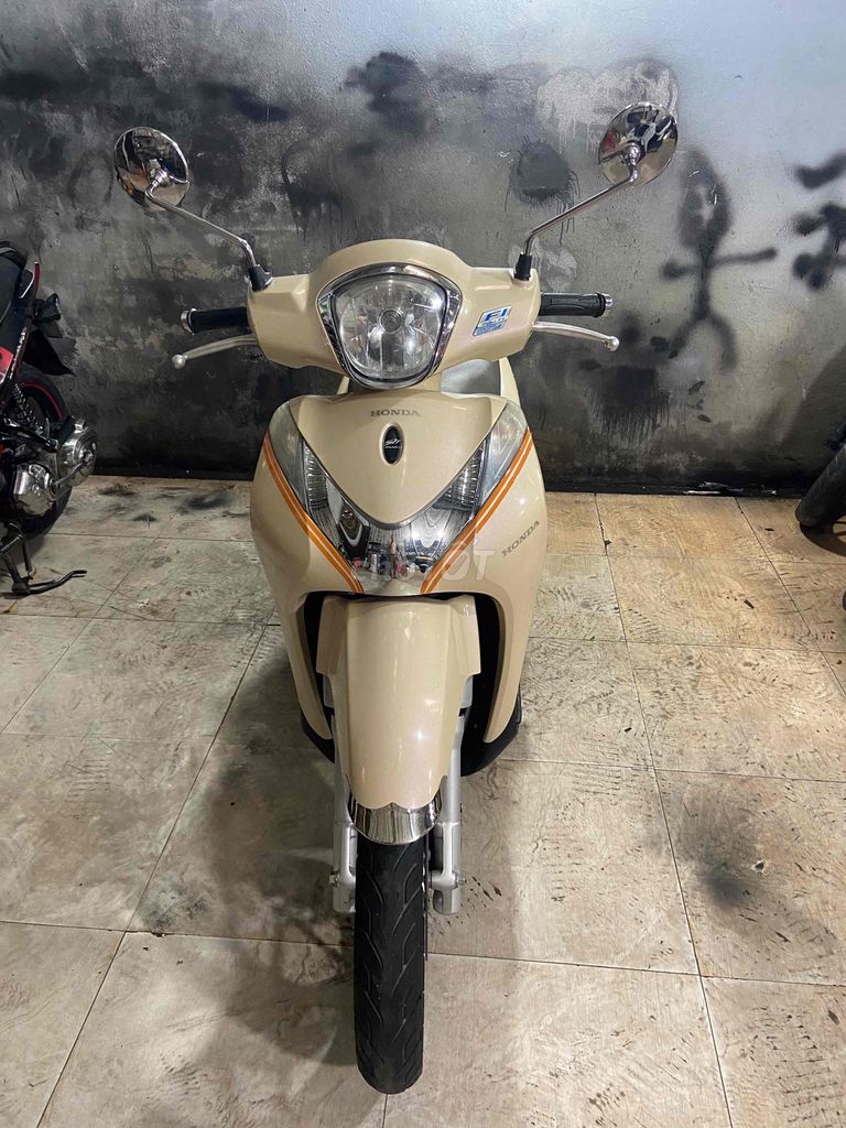 sh mode xe đẹp máy zin êm chất. Mua bán Xe máy tại Thành phố Dĩ An Bình Dương được đăng bởi Cửa Hàng Xe Máy Huy Khoa  hình 2