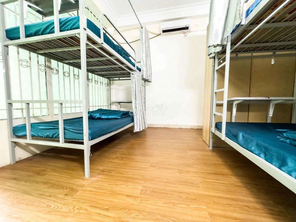 Койко-место для студентов в 10 округе, рядом с вузами