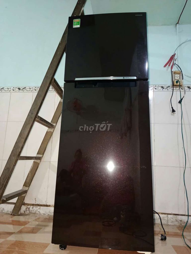 Tủ lạnh Samsung 189 lít Đen. Mua bán Tủ lạnh tại Thị xã Phú Mỹ Bà Rịa - Vũng Tàu được đăng bởi Thành Hải hình 1