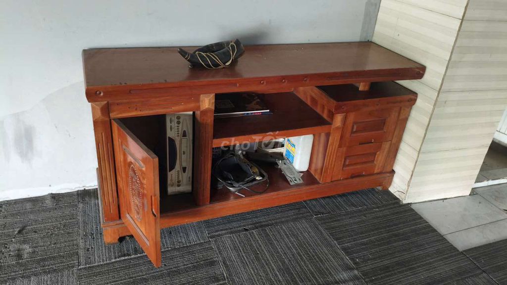 Kệ tivi gỗ xoan đào 1m4. Mua bán Tủ, kệ gia đình tại Quận Tân Bình Tp Hồ Chí Minh được đăng bởi Hương Nhài hình 1