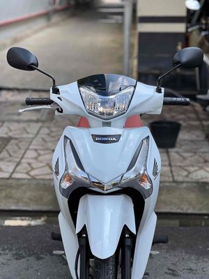 Honda Future FI 2024 Trắng Đỏ. Mua bán Xe máy tại Quận Ô Môn Cần Thơ được đăng bởi Huỳnh Thắng