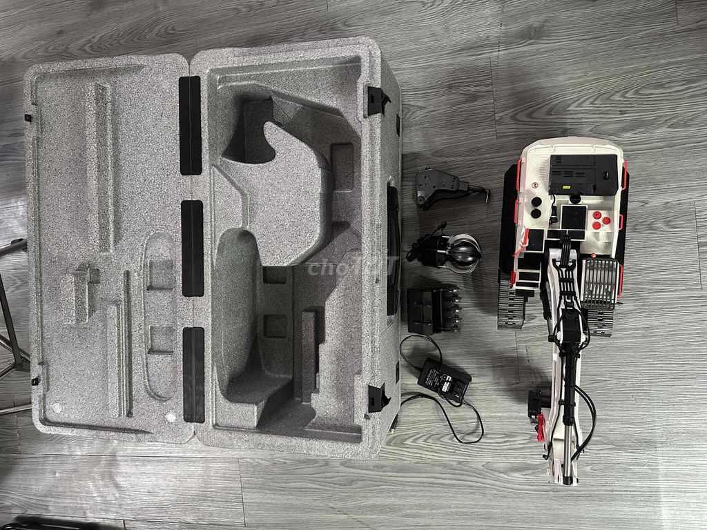 Máy xúc RC huina 1594 new 99% fullbox. Mua bán Phương tiện khác tại Quận 4 Tp Hồ Chí Minh được đăng bởi NVL hình 4