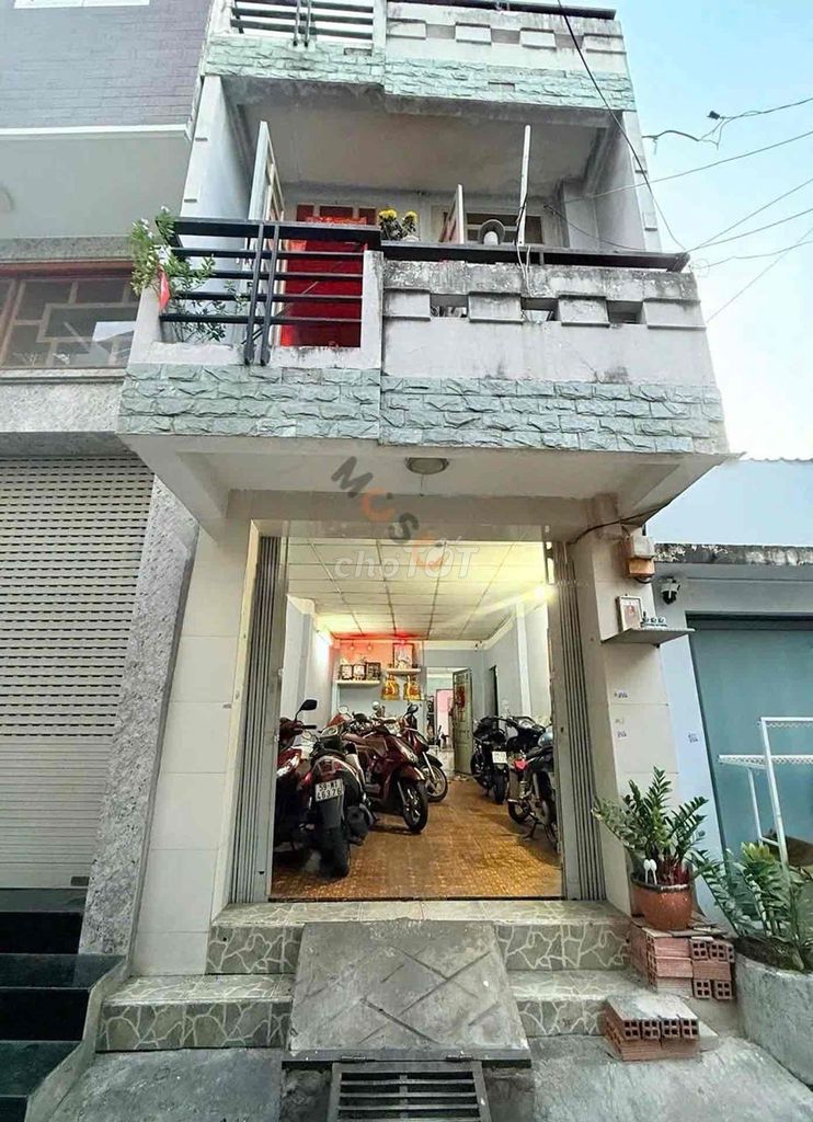 Bán gấp chia của. Mặt tiền Thái phiên.Q11