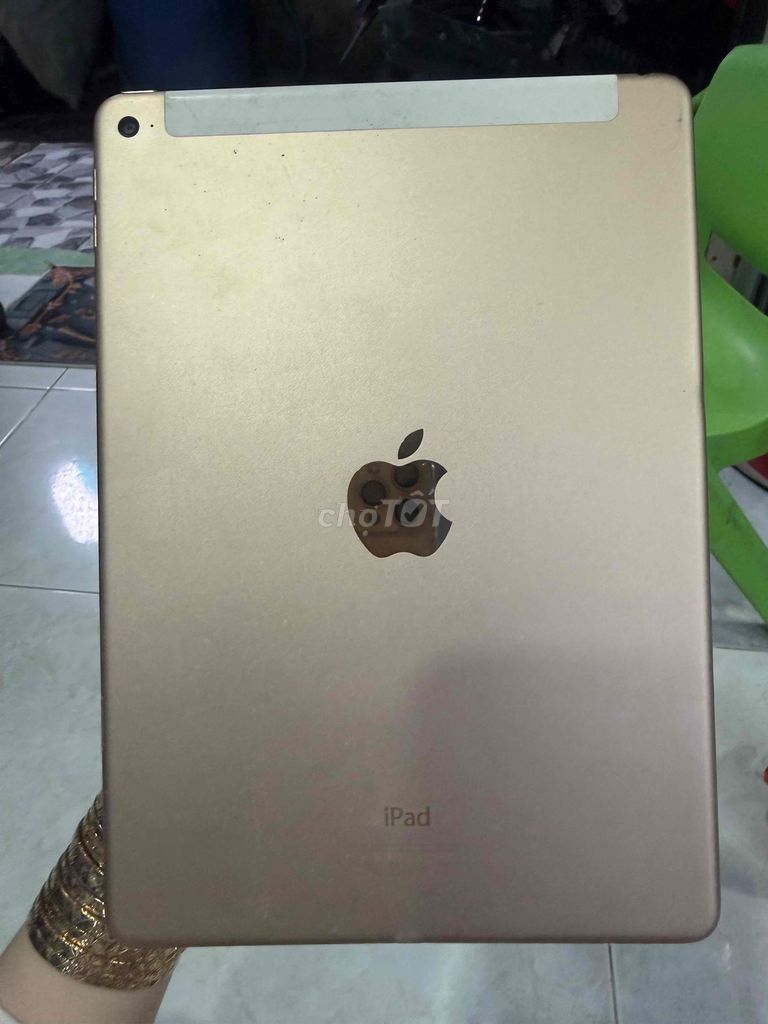 Apple iPad Air 2 Vàng 64 GB full chức năng wifi-4g. Mua bán Máy tính bảng tại Quận 12 Tp Hồ Chí Minh được đăng bởi Trân  hình 1
