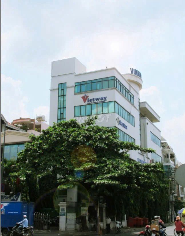 Văn phòng 75m2 giá 15 triệu/tháng tòa nhà sân bay mặt tiền Trường Sơn