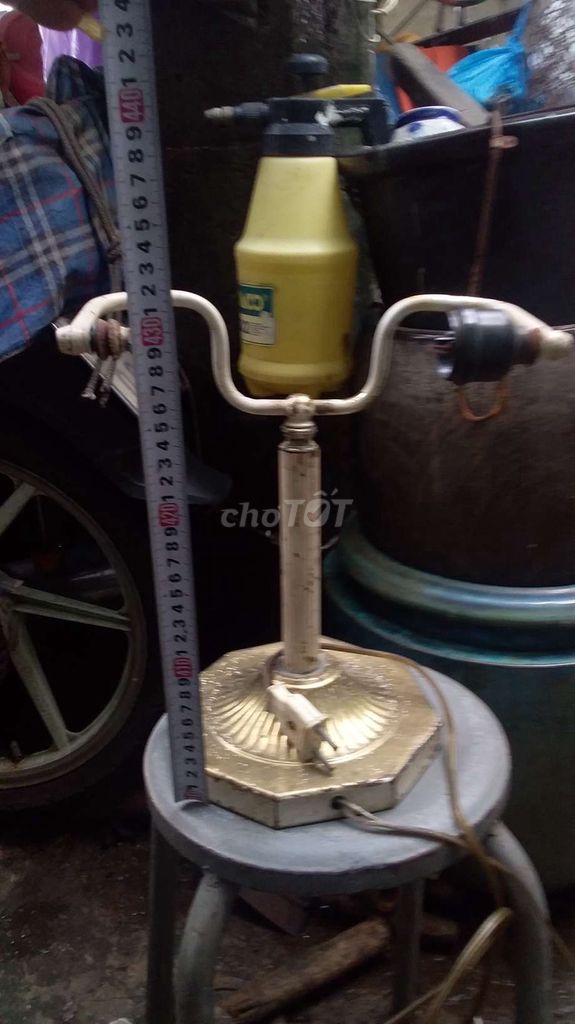 Chân đèn Đồng . Mua bán Đèn tại Quận 12 Tp Hồ Chí Minh được đăng bởi Bé  hình 1