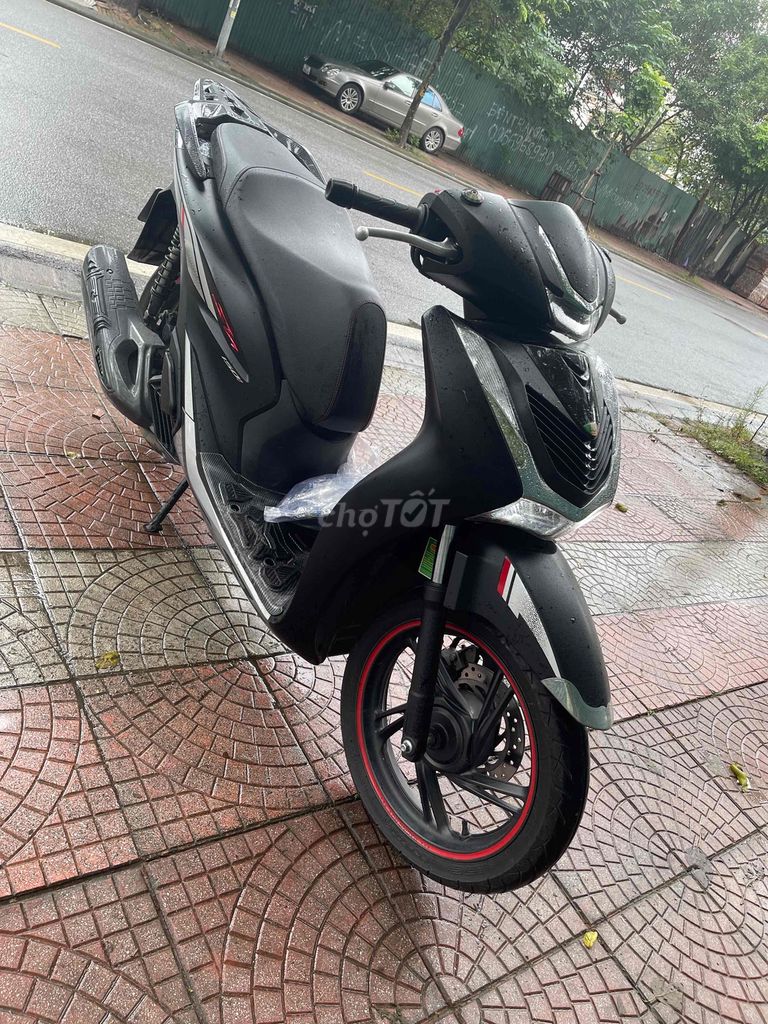 SH 150 ABS 2022 Bản Sport Như Mới Đi Ít Chính Chủ. Mua bán Xe máy tại Quận Hoàng Mai Hà Nội được đăng bởi Tuấn Giang hình 2