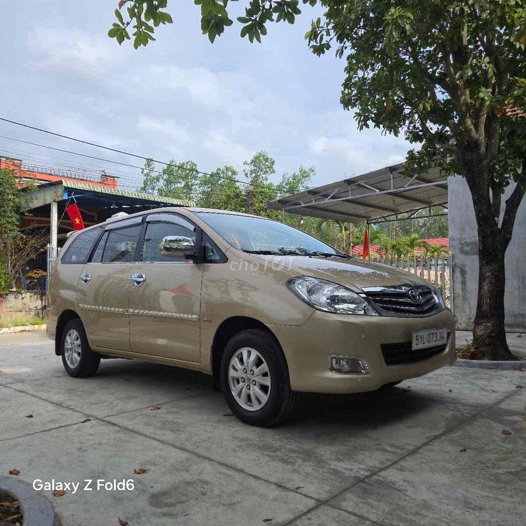 Toyota Innova 2009 G - 126000 km