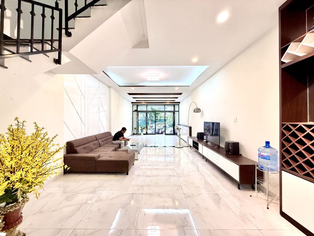 CHO THUÊ NHÀ ĐẸP 4 PHÒNG NGỦ FULL NỘI THẤT KHU HÀ QUANG 2. Cho thuê nhà ở tại Thành phố Nha Trang Khánh Hòa được đăng bởi Phương GoHome hình 2