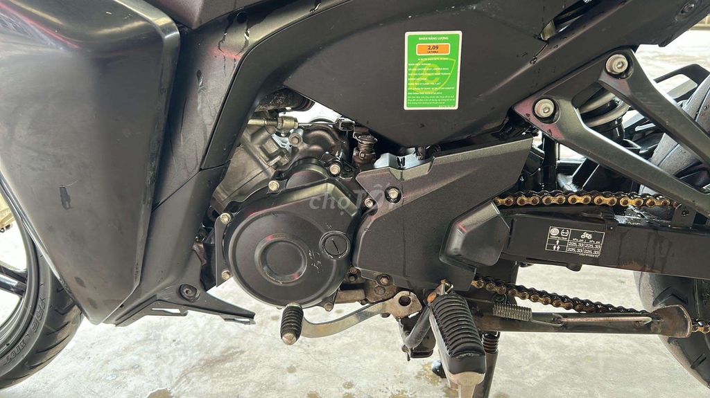 Yamaha Exciter 155 2023 черный, один владелец, пластик потрепанный