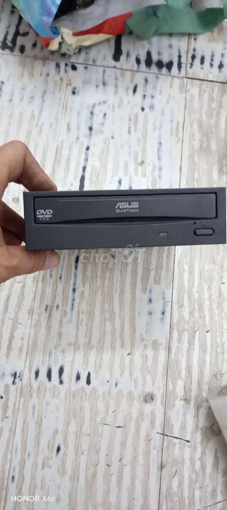 Ổ đĩa DVD-ROM ASUS DVD-E818A3T Đen SATA. Mua bán Linh kiện (RAM, Card...) tại Quận 8 Tp Hồ Chí Minh được đăng bởi  poony house hình 1