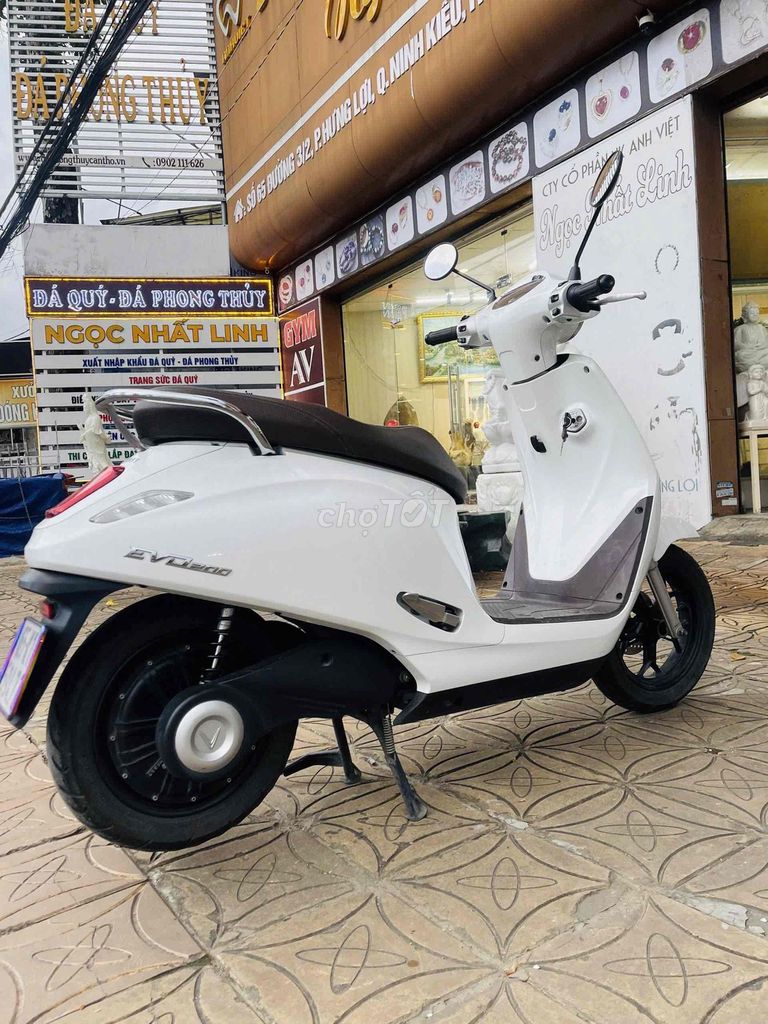 EVO200 SIÊU ĐẸP KO VẾT XƯỚC. Mua bán Xe điện tại Quận Ninh Kiều Cần Thơ được đăng bởi KEN EBIKE CẦN THƠ hình 5