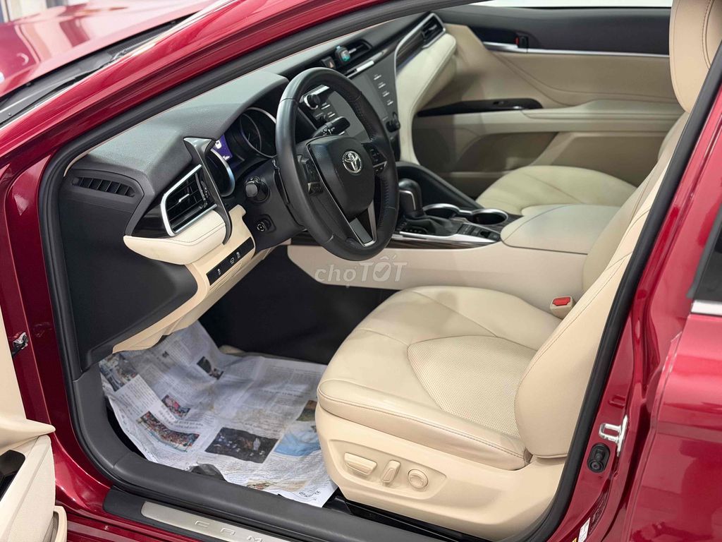 Toyota Camry 2021 2.5Q  32000 km full lịch sữ hãng. Mua bán Ô tô tại Quận 12 Tp Hồ Chí Minh được đăng bởi Tân hình 7