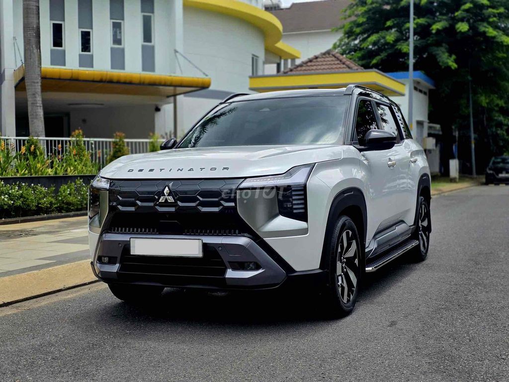 Mitsubishi Destinator Ultimate 2026