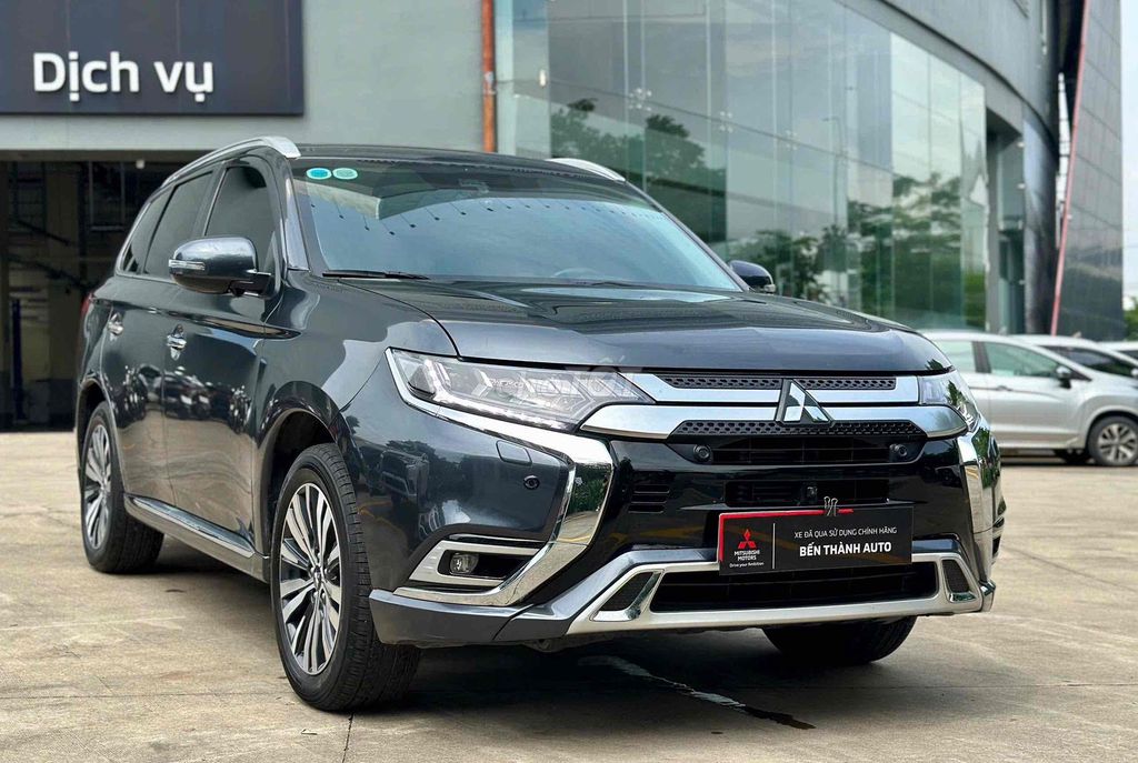 OUTLANDER PREMIUM 2023 ĐI 30.000KM - TRẢ GÓP BANK. Mua bán Ô tô tại Quận 10 Tp Hồ Chí Minh được đăng bởi Nam Huỳnh hình 2