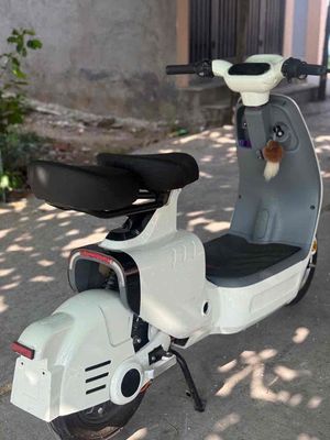 Xe máy điện Yadea V1 Plus Trắng