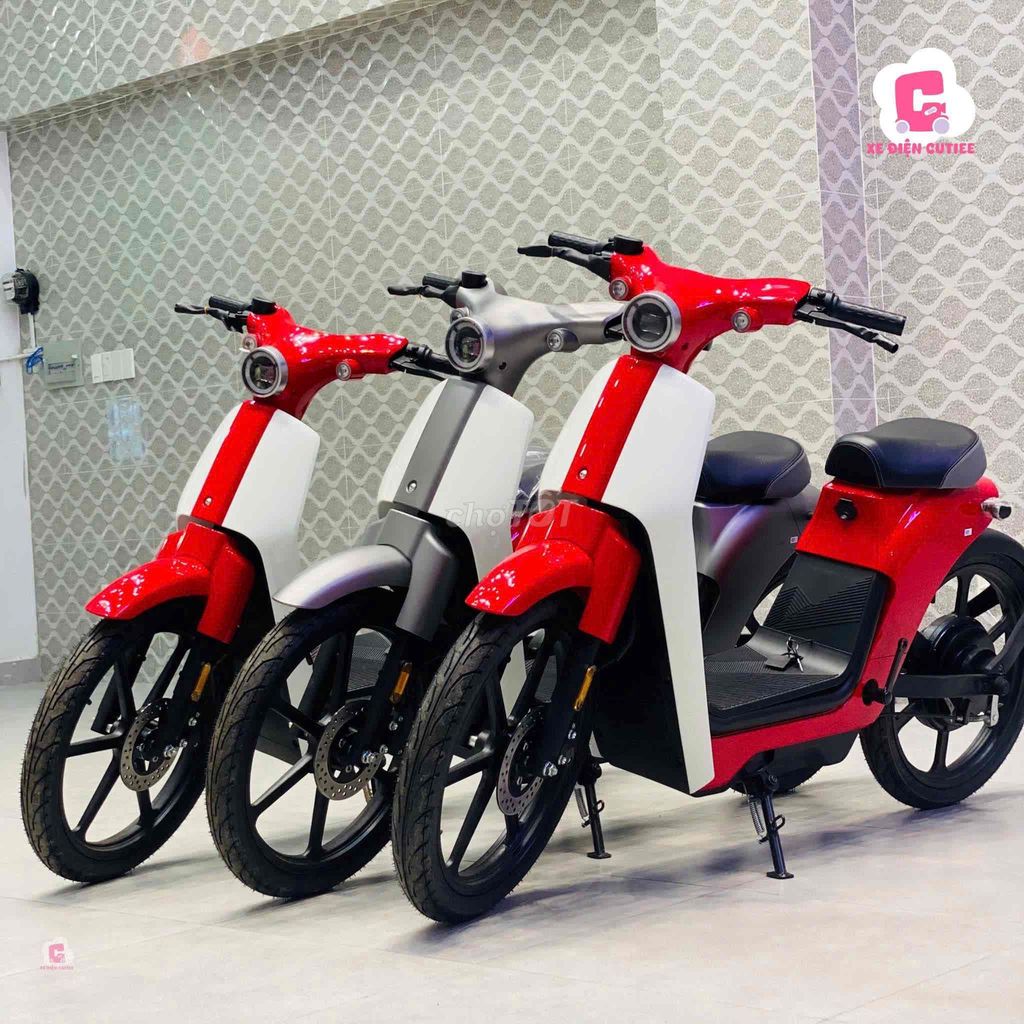 Choáy Phố Cùng Honda Cub E