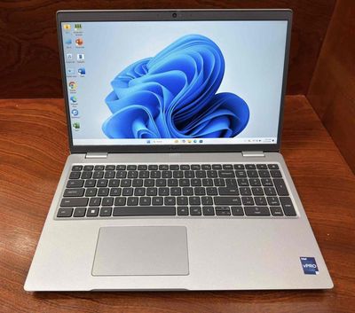 Dell Latitude 5531 i7-12800H 16G 512GB 15.6 FullHD - 130312224