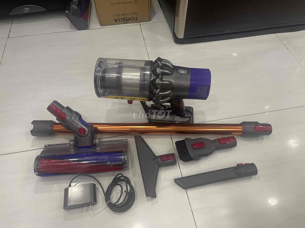 Cây hút bụi Dyson V10 hàng Anh Quốc full phụ kiện. Mua bán Nội thất, đồ gia dụng khác tại Huyện Bình Chánh Tp Hồ Chí Minh được đăng bởi Gia dụng củ nội địa nhật hình 2