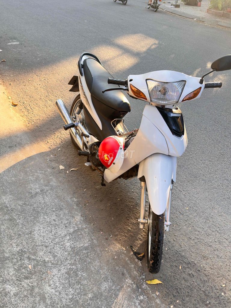 cần bán wave kèn, đèn đề đầy đủ, máy bao êm. Mua bán Xe máy tại Quận Bình Tân Tp Hồ Chí Minh được đăng bởi Lê việt thắng hình 2