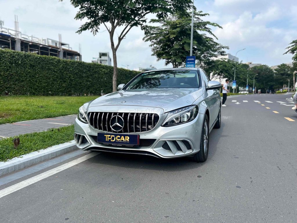 Mercedes Benz C200 Sản xuất 2016. Mua bán Ô tô tại Quận Bình Tân Tp Hồ Chí Minh được đăng bởi Lê Minh Quý hình 2