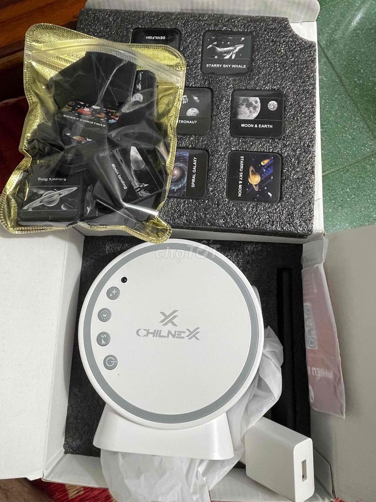 Đèn chiếu thiên hà CHILNEX V8 kèm 23 phim chiếu. Mua bán Đèn tại Huyện Long Điền Bà Rịa - Vũng Tàu được đăng bởi Đỗ Minh Đông hình 1