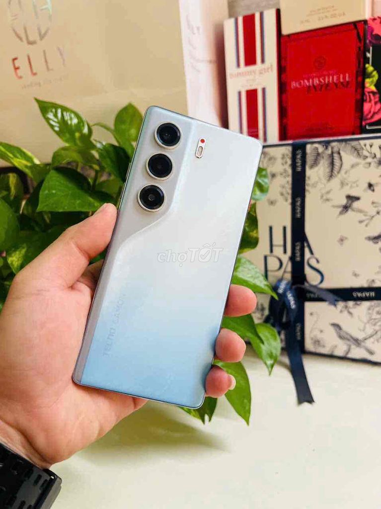 Tecno Camon 40 256GB Xám gl giao lưu. Mua bán Điện thoại tại Quận 7 Tp Hồ Chí Minh được đăng bởi trường thịnh hình 1