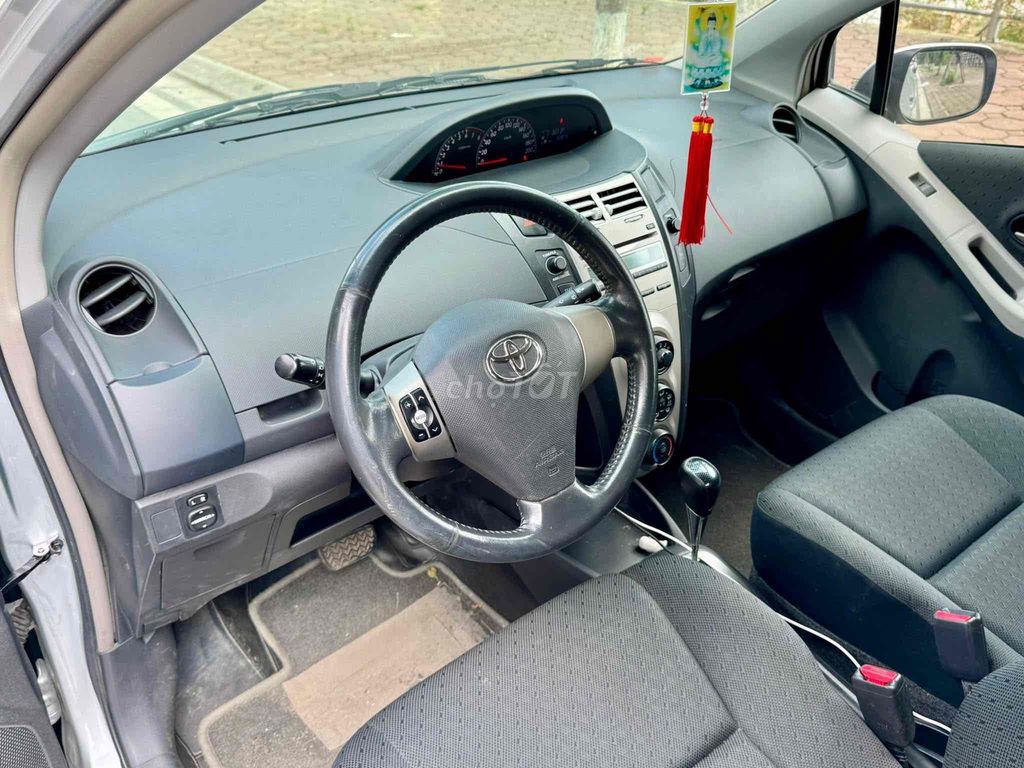 Toyota Yaris 2011 - 97000 km. Mua bán Ô tô tại Quận Bắc Từ Liêm Hà Nội được đăng bởi Nguyễn Bách Việt hình 7