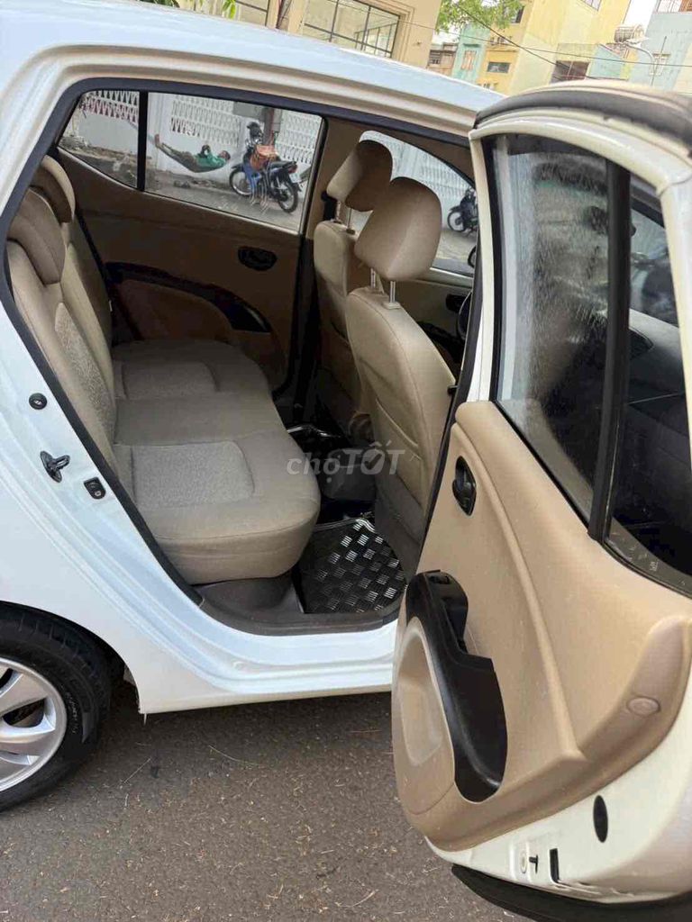 Hyundai Grand i10 2011 1.2 AT - 100000 km. Mua bán Ô tô tại Thành phố Pleiku Gia Lai được đăng bởi Dinh Trung  hình 15