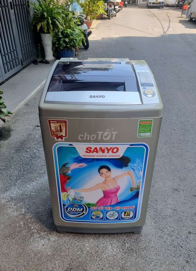 Thanh lý máy giặt Sanyo 8 kg mới ken, chạy êm