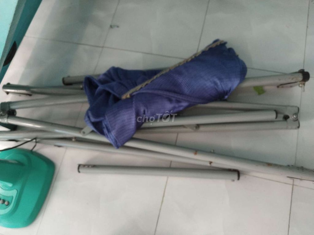 Võng xếp Kim loại Vải Xám Đã sử dụng. Mua bán Nội thất, đồ gia dụng khác tại Thành phố Cam Ranh Khánh Hòa được đăng bởi Phượng Võ hình 1